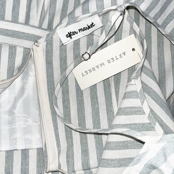 After Market White & Gray Stripe Flutter Cold Shoulder Ruffle Hem Romper SzS NWT - Picture 16 of 16
